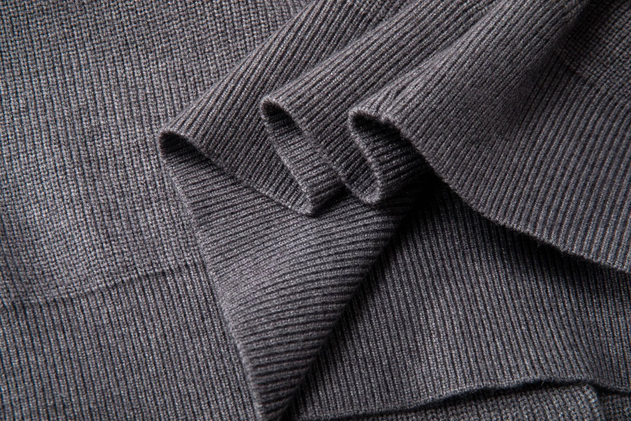 Style No. D 11 Old Money Style LPSeries Flat Lapel Knitted Short Sleeves. For fabric composition, see picture 9 for details. Size: S M L XL Color: Black Apricot Gray